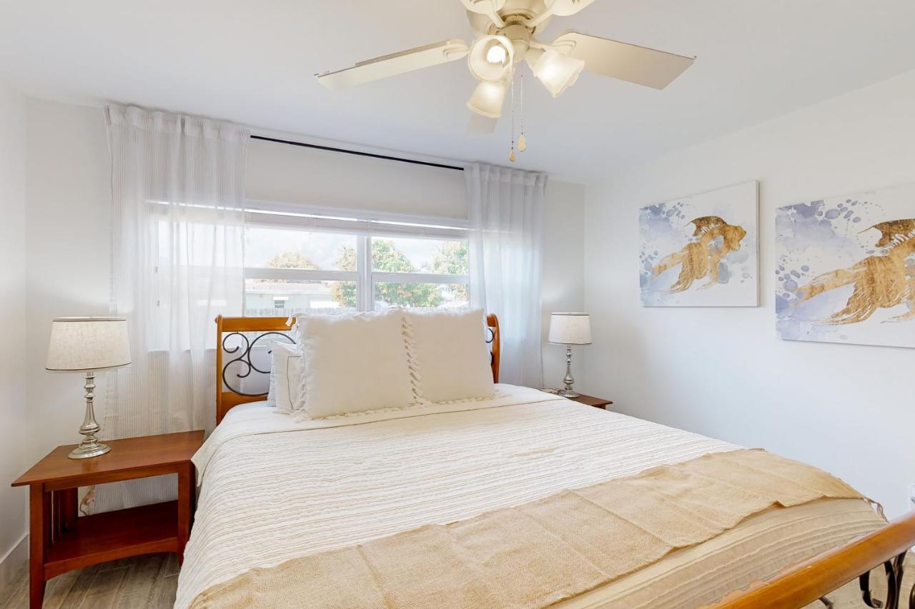 Palm Dreams Villa Greenacres City ภายนอก รูปภาพ